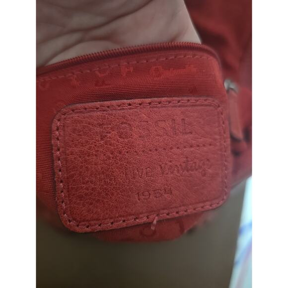 Fossil Maddox Long Love Red Leather Adjustable Sling Crossbody Bag Purse - Picture 5 of 9